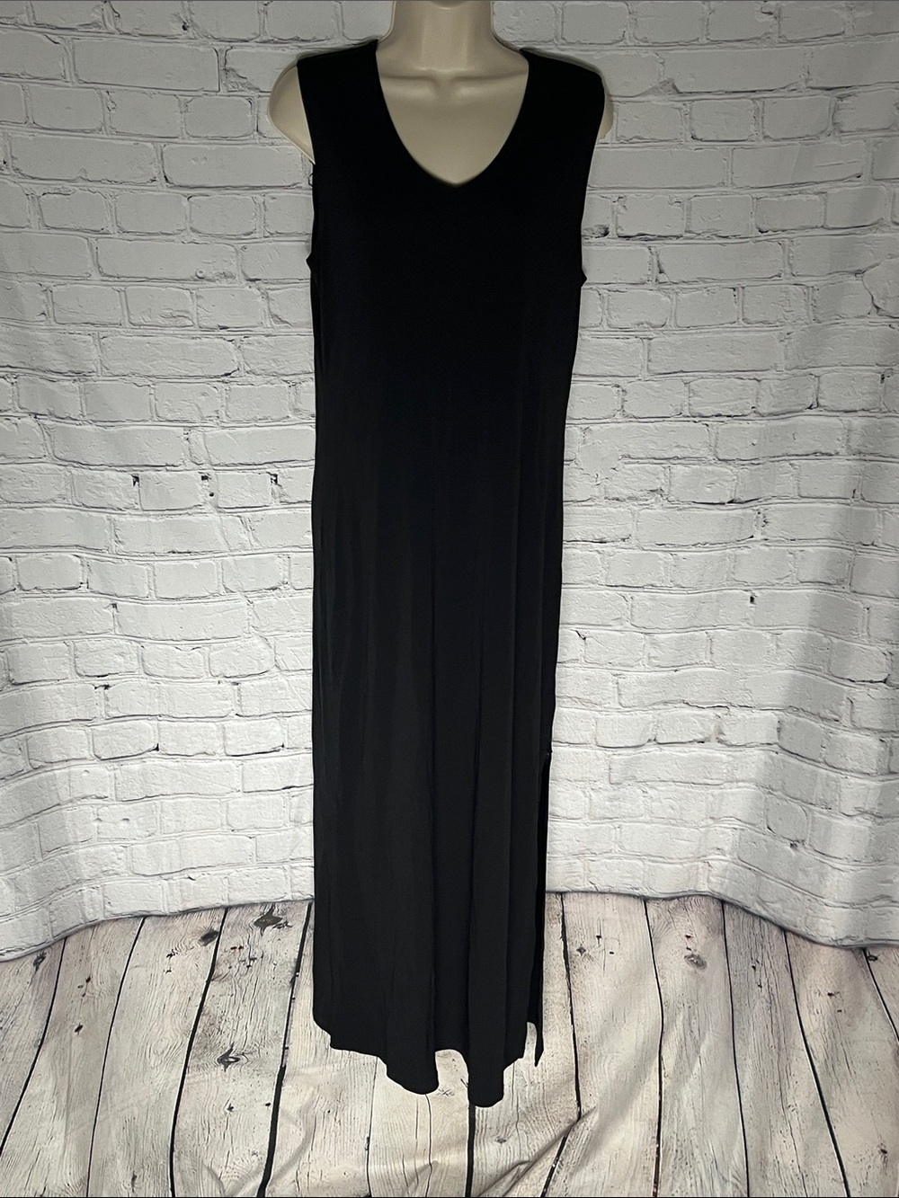 GAP Black V-Neck Sleeveless Maxi Dress